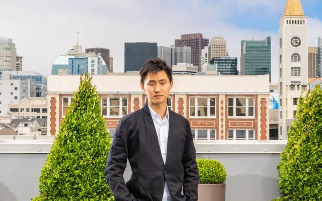 AI大权！一觉醒来图灵奖得主也要向他汇报瓦力棋牌28岁华人执掌185万亿科技巨头(图7)
