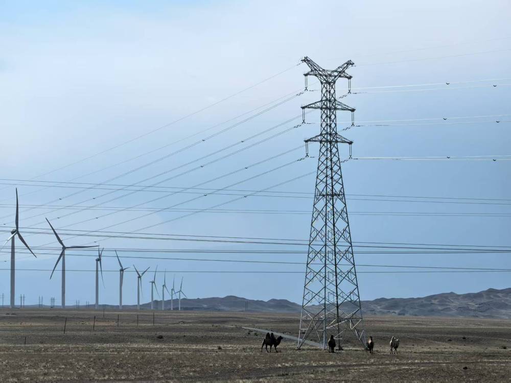 在疆清洁能源装机突破1700万千瓦瓦利棋牌新华社:驭风逐日 国家电投(图3) 在疆清洁能源装机突破1700万千瓦瓦利棋牌新华社:驭风逐日 国家电投(图3)